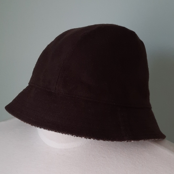 GAP reversible hat - Picture 2 of 3